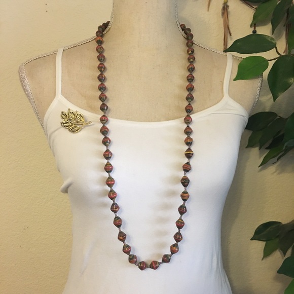 Vintage 70s Gerry’s gold tone leaf design brooch - Picture 7 of 7